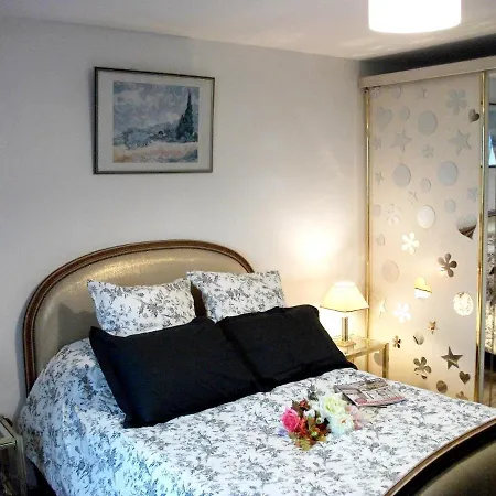 Vakantiehuis House With 3 Bedrooms In Saintclement Thiezac With Wonderful Mountain View&terrace 22 Km From The Slopes *