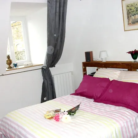 House With 3 Bedrooms In Saintclement Thiezac With Wonderful Mountain View&terrace 22 Km From The Slopes *
