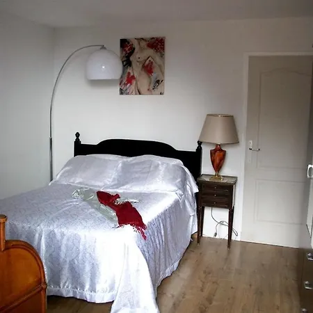 House With 3 Bedrooms In Saintclement Thiezac With Wonderful Mountain View&terrace 22 Km From The Slopes