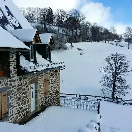 House With 3 Bedrooms In Saintclement Thiezac With Wonderful Mountain View&terrace 22 Km From The Slopes * Saint-Clément