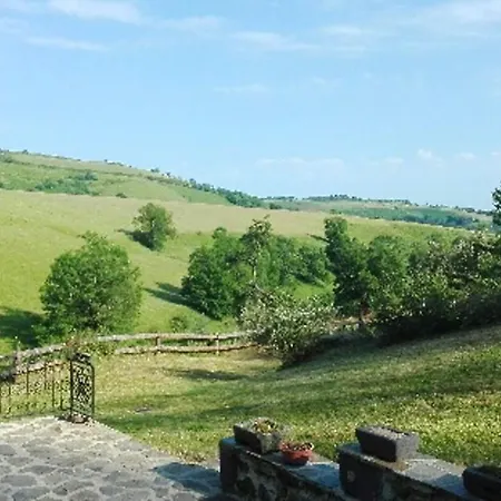 Vakantiehuis House With 3 Bedrooms In Saintclement Thiezac With Wonderful Mountain View&terrace 22 Km From The Slopes Saint-Clément