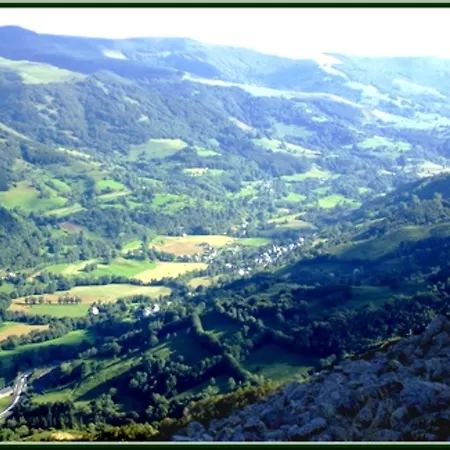House With 3 Bedrooms In Saintclement Thiezac With Wonderful Mountain View&terrace 22 Km From The Slopes